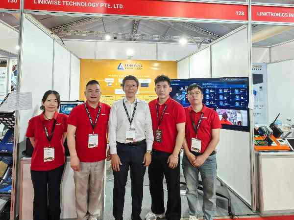 邁世越南參展-動環監控系統